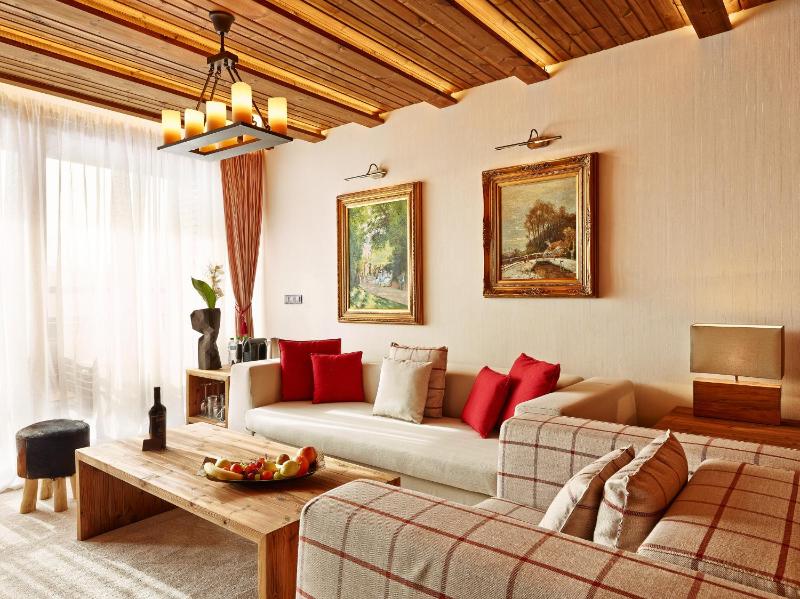 Presidential One-Bedroom Apartment (2 Adults + 2 Children) image 1