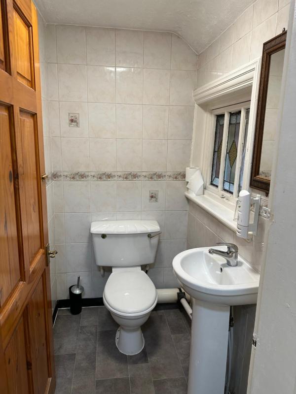 Single Room image 2