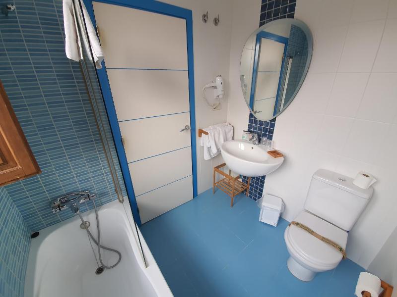 Double Room image 2