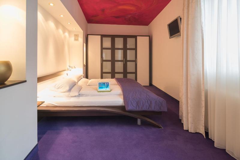 Comfort Suite image 2