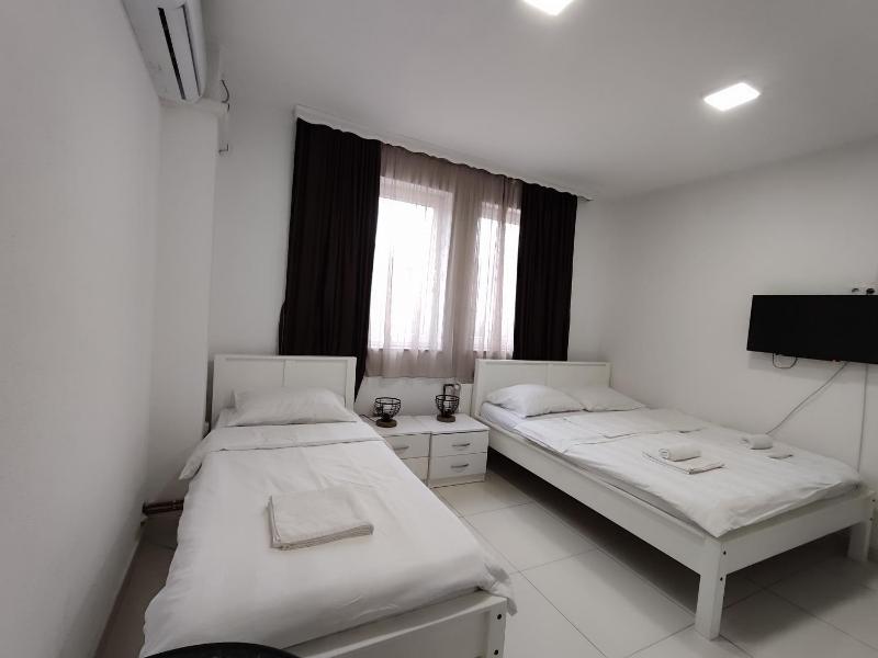 Studio Apartment image 1