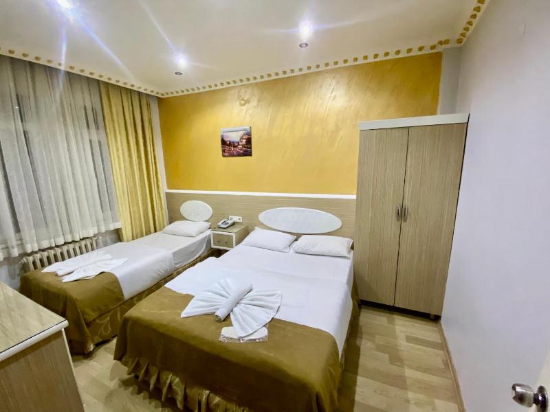Economy Double or Twin Room image 2