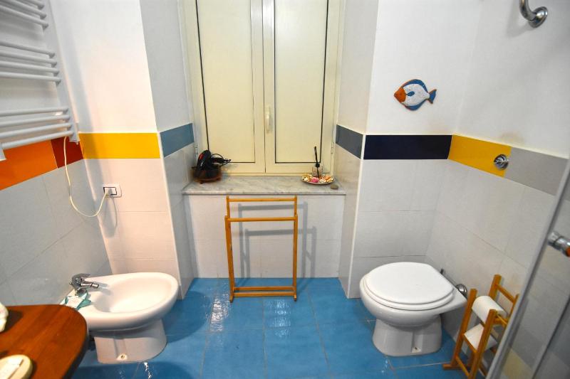 Suite with Sea View and Spa Bath image 4