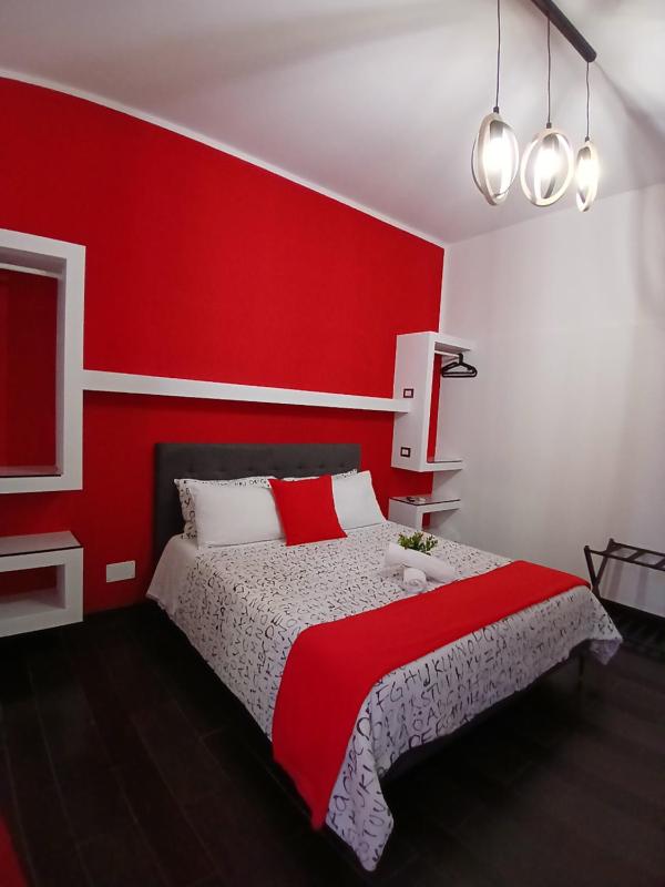 Large Double Room image 4