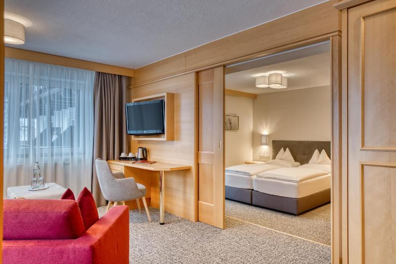 Junior Suite image 1