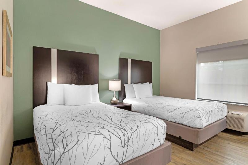 Double Room with Two Double Beds image 1