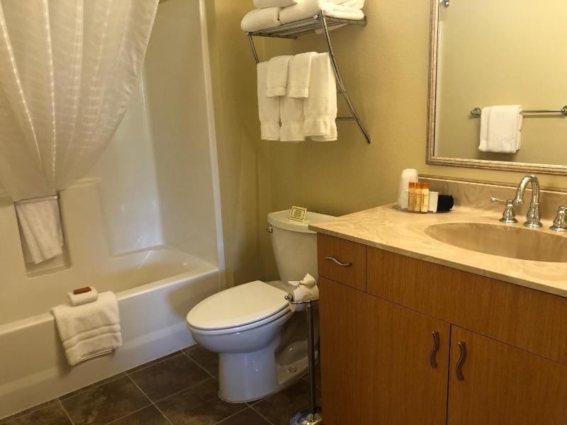 Queen Room image 1