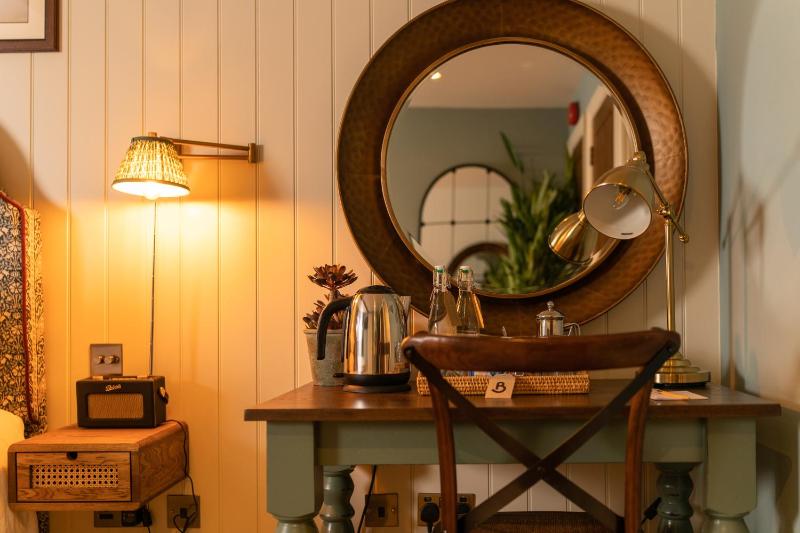 Classic Room image 4