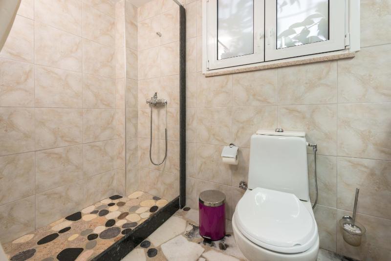 Standard Family Room image 4