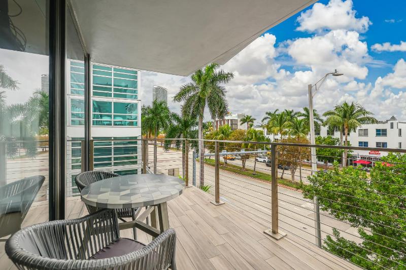 The March Hotel - image 12