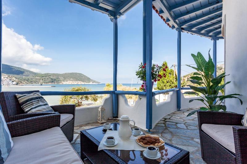Karavos Sea View Apartments - image 18