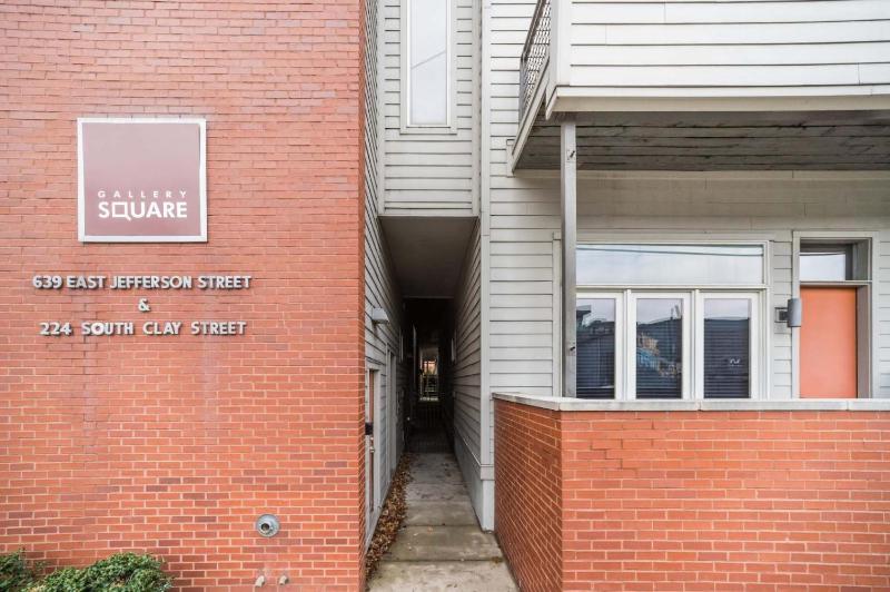Chic Modern Condo in the Vibrant NuLu District - image 10
