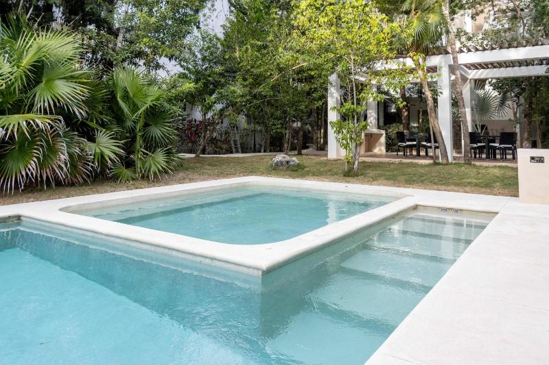 Modern Apt Tulum with 2 BDR Gym & Pool - image 17