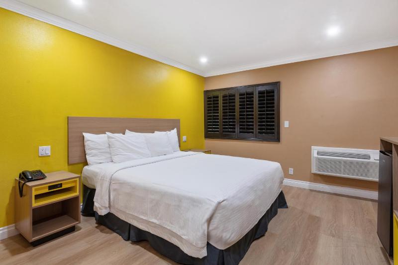 Hotel H-Wood - image 12