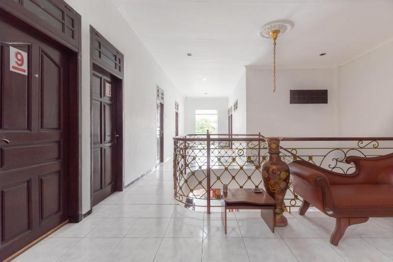 Reddoorz at Ciliwung Guest House Syariah - image 16