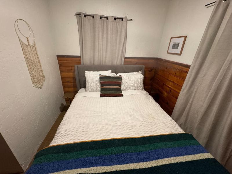 Three Pines Cabins - image 43