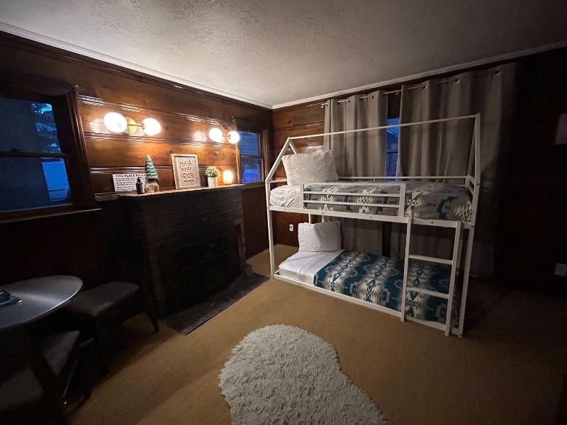 Three Pines Cabins - image 42