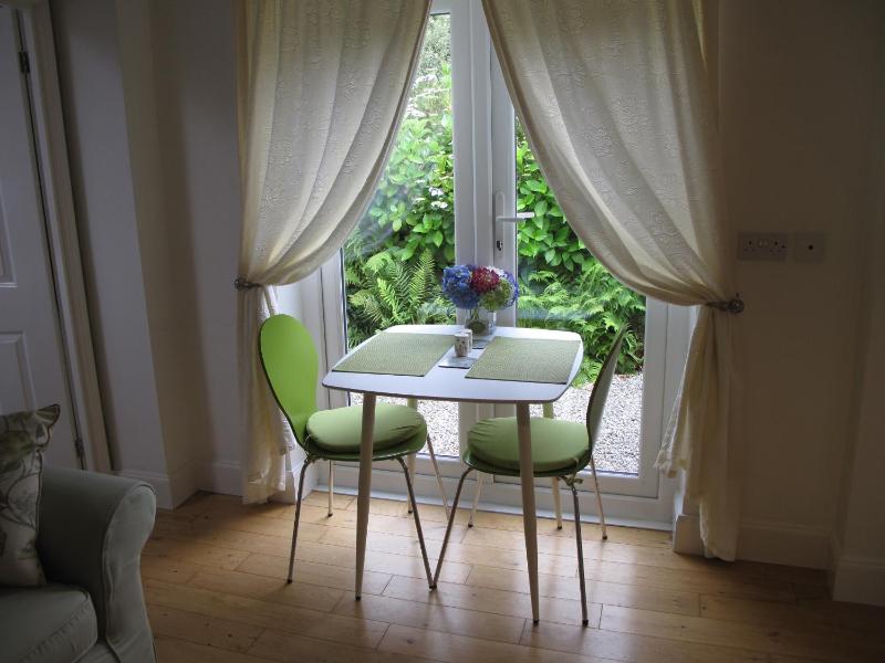 Garden Cottage - image 3