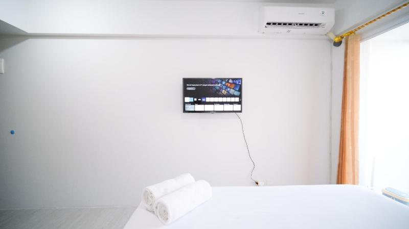 Best Choice and Comfy Studio Apartment at Suncity Residence By Travelio - image 8