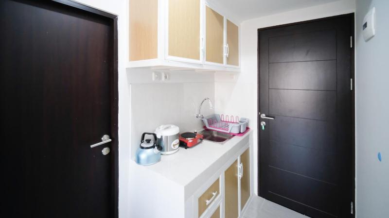 Best Choice and Comfy Studio Apartment at Suncity Residence By Travelio - image 4