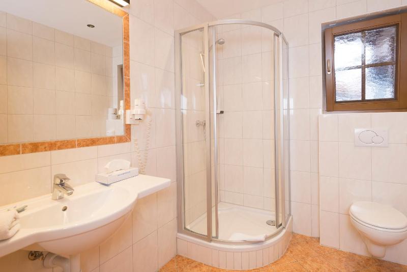 Quadruple Room (2 Adults + 2 Children) image 2