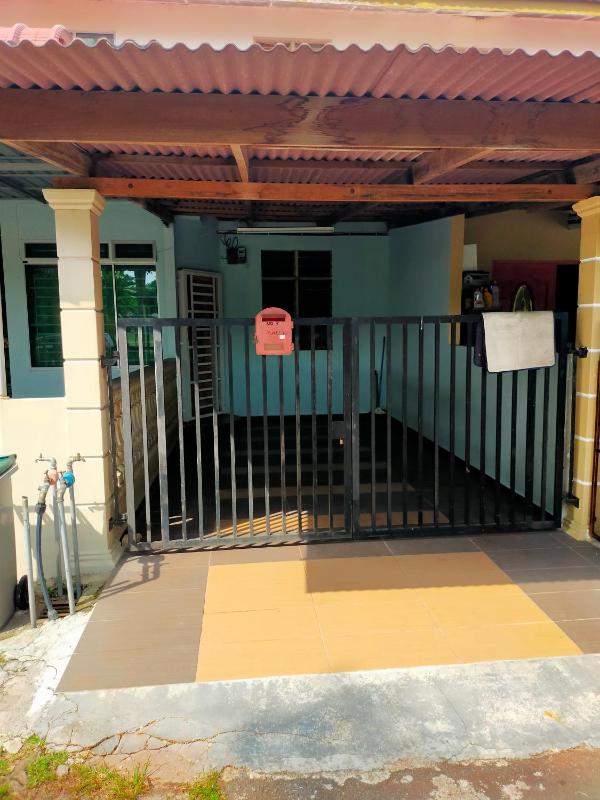 Dinaz Homestay Taman Limbongan Permai Melaka - image 10