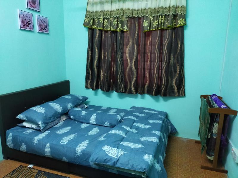 Dinaz Homestay Taman Limbongan Permai Melaka - image 11