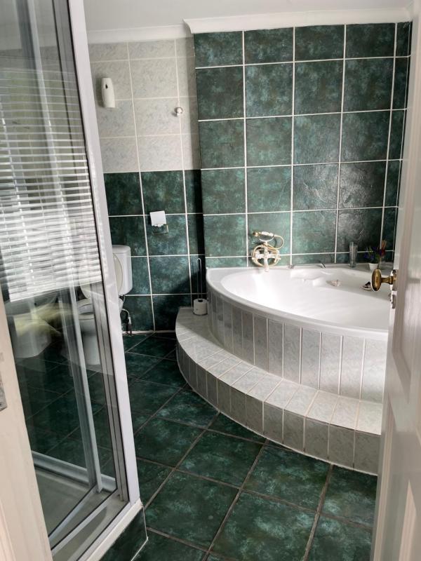 Brenton Beach House - image 4