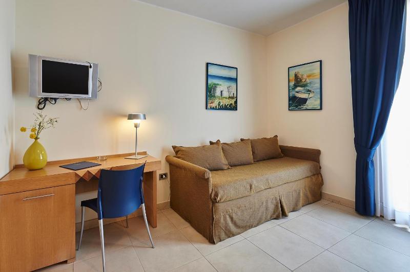 Comfort Quadruple Room image 4