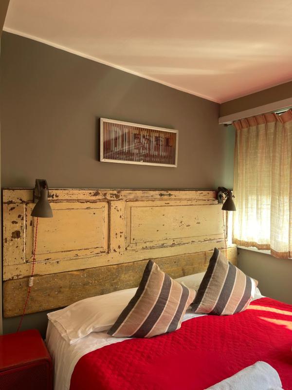 Classic Double Room image 1