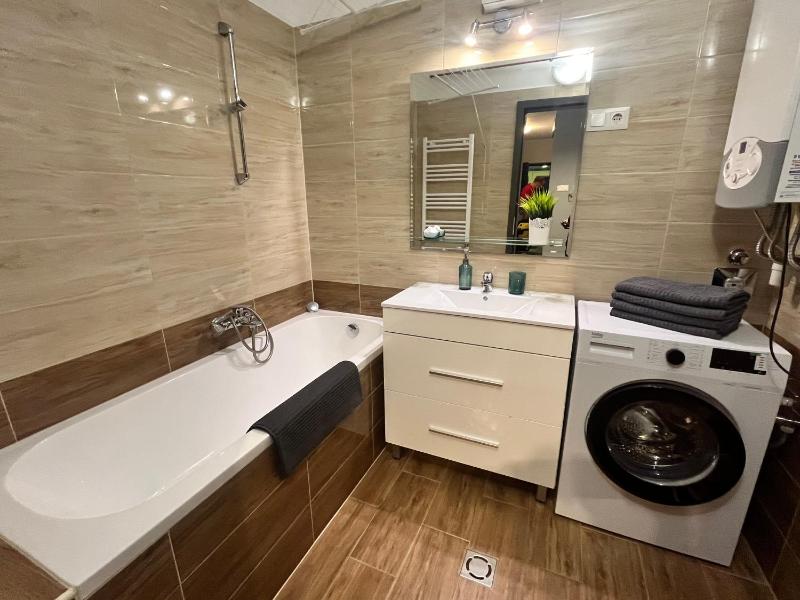 Two-Bedroom Apartment with Balcony image 4