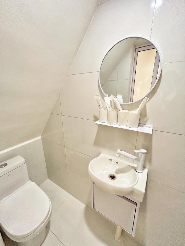 HuaJian - Stylish Duplex Loft - image 15