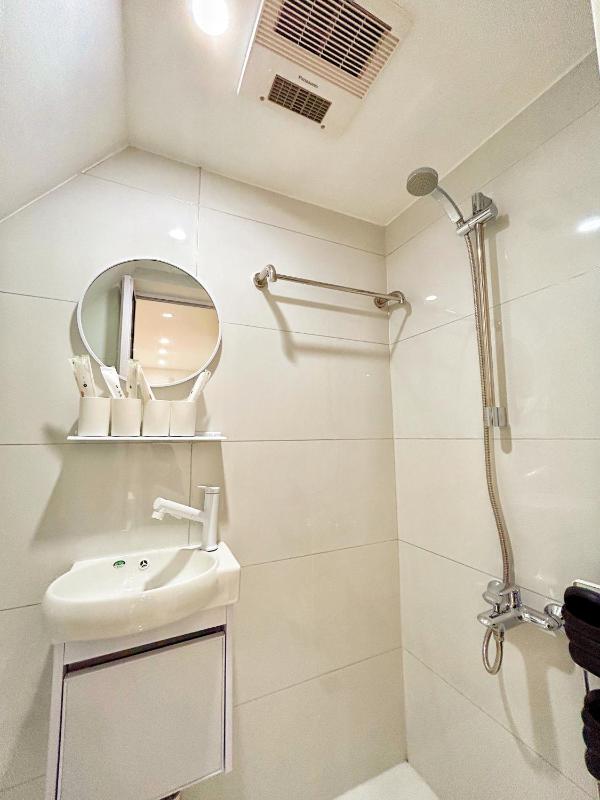 HuaJian - Stylish Duplex Loft - image 14