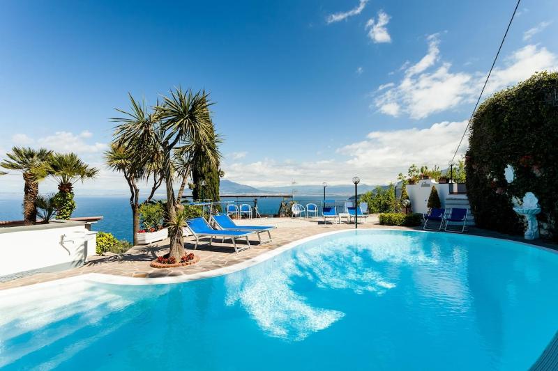 Villa Angela with private pool and sea view - image 1