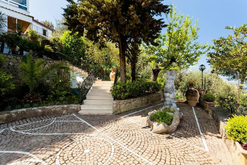 Villa Angela with private pool and sea view - image 11