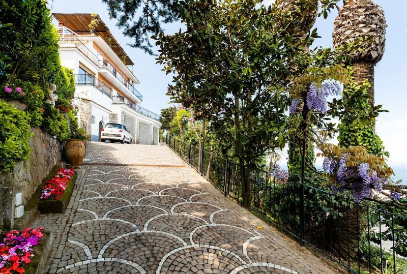 Villa Angela with private pool and sea view - image 22