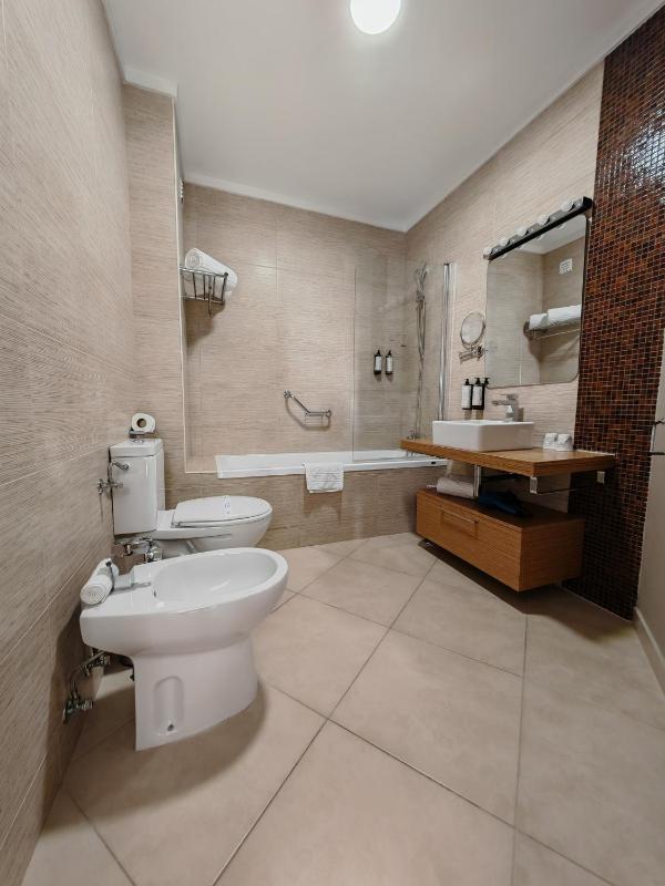 One-Bedroom Apartment (2 Adults) image 2