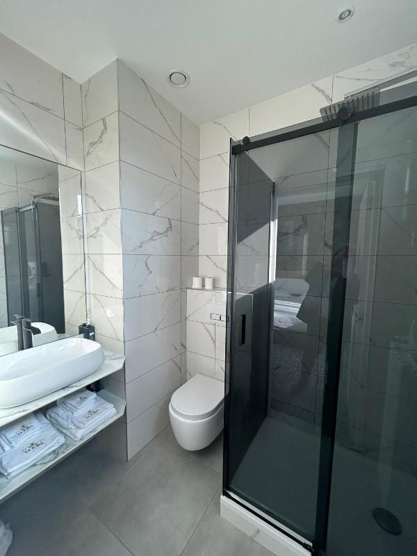 Comfort Double or Twin Room image 4