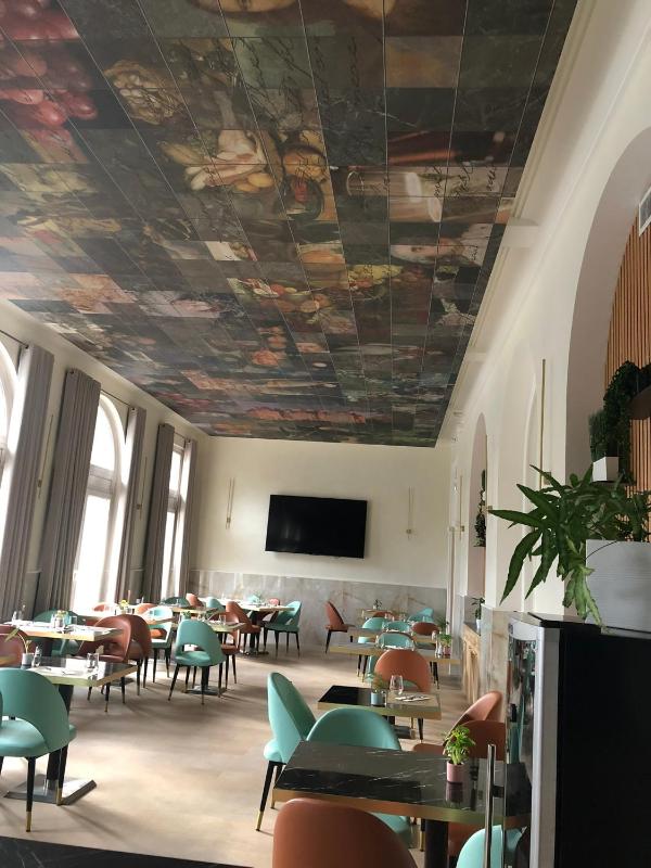 Brit Hotel Privilège Le Royal - Centre Gare - image 30