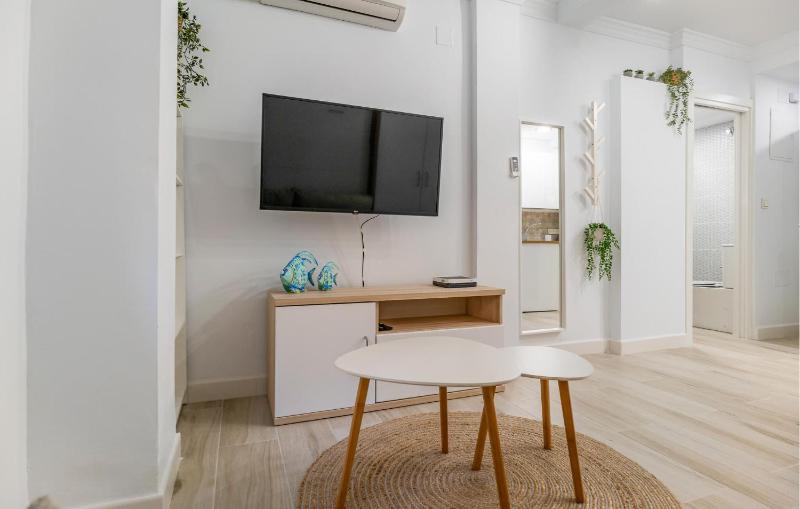 Beautiful Apartment In Fuengirola - image 10