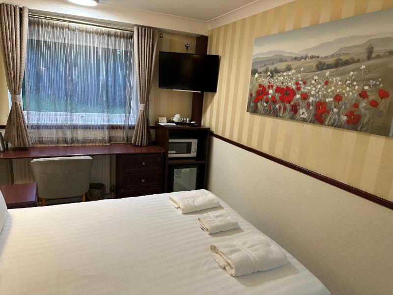 Double Room image 2