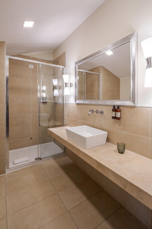 Superior Double Room image 1