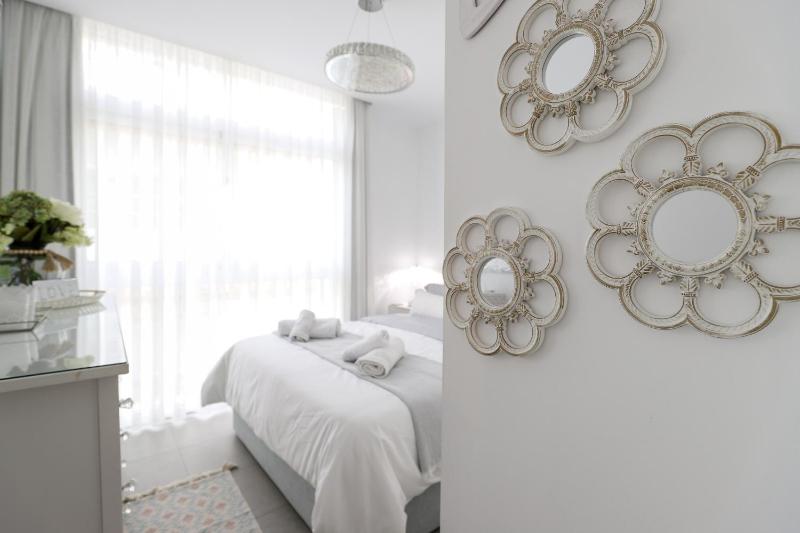 Little gem in La Cala Beach - image 22