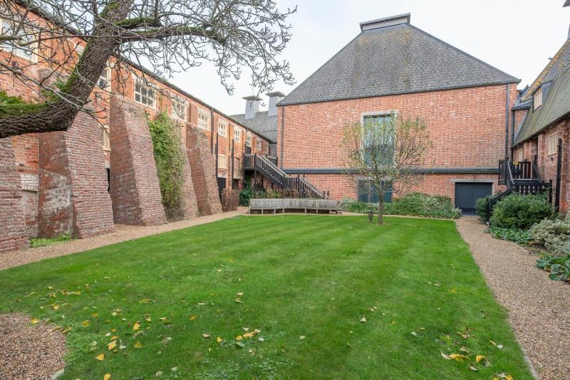 Kiln House Snape Maltings - image 35
