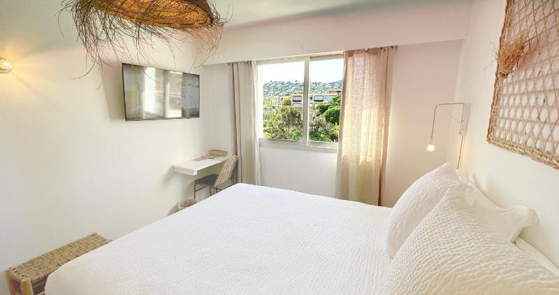Comfort Triple Room image 3