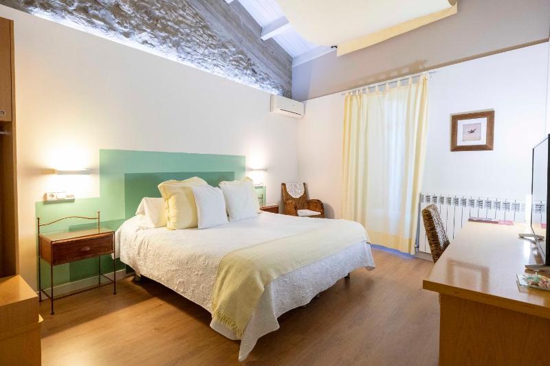 Standard Double Room image 1