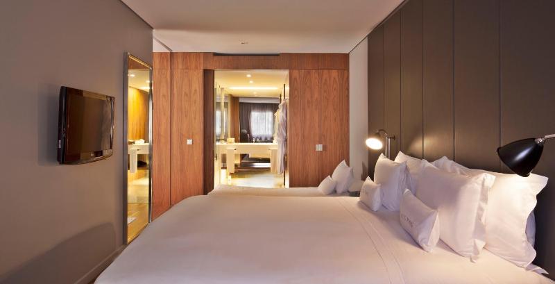 Club Suite image 2