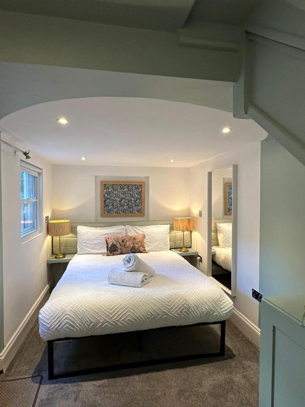Cambray Apartment - image 20