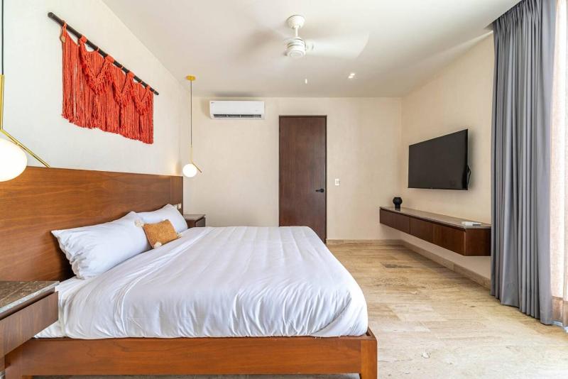 3BR Penthouse with Private Plunge Pool - image 40