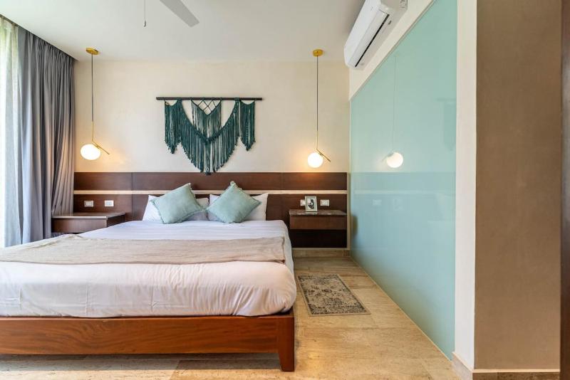 3BR Penthouse with Private Plunge Pool - image 23